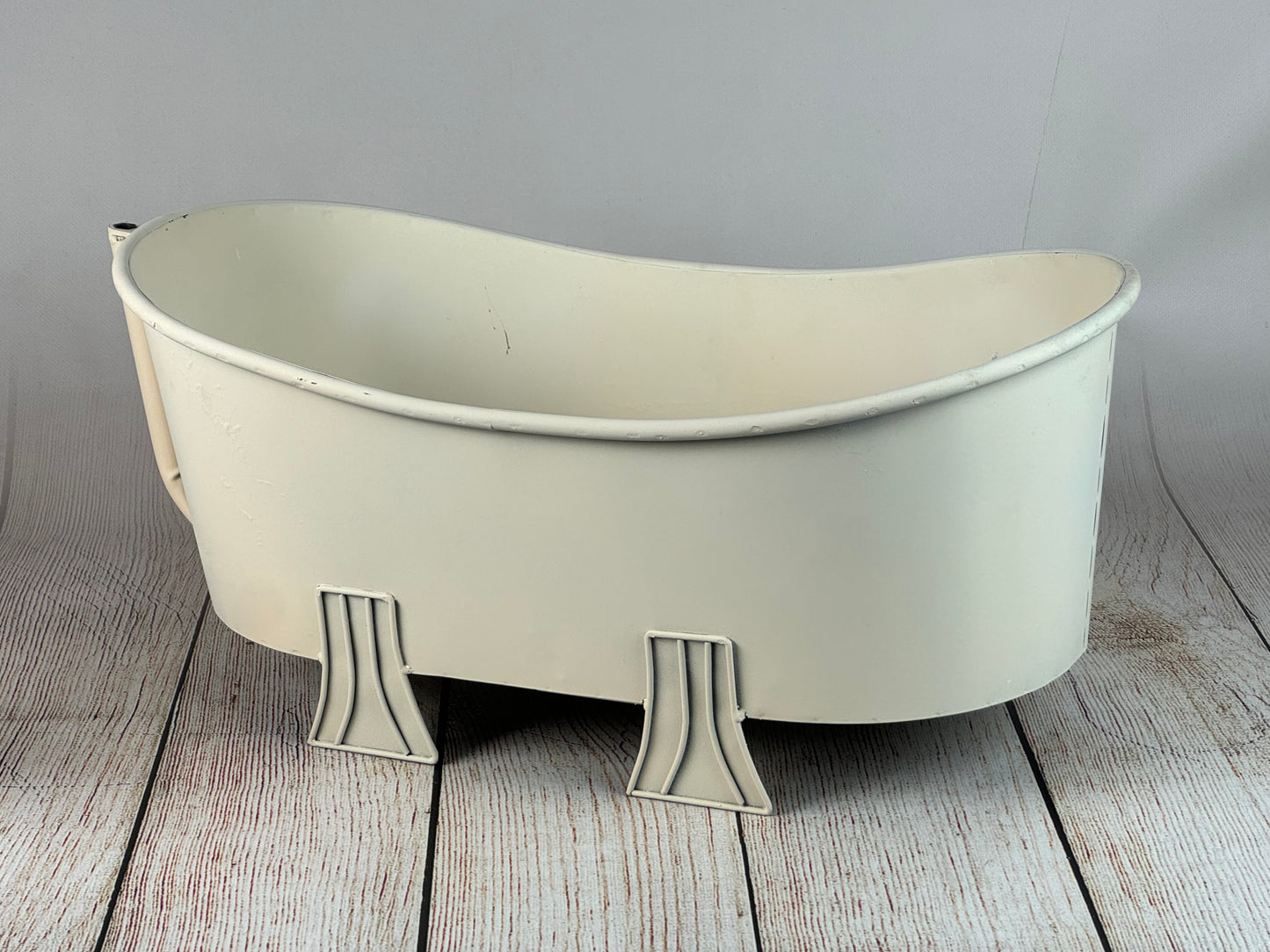 Footed Vintage Bathtub - Beige - Model 2 (AS IS ITEM #02)