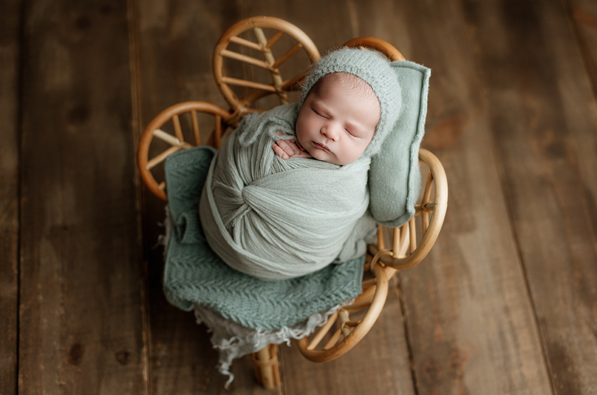 Peacock Rattan Chair Newborn Photography Prop – Newborn Studio Props