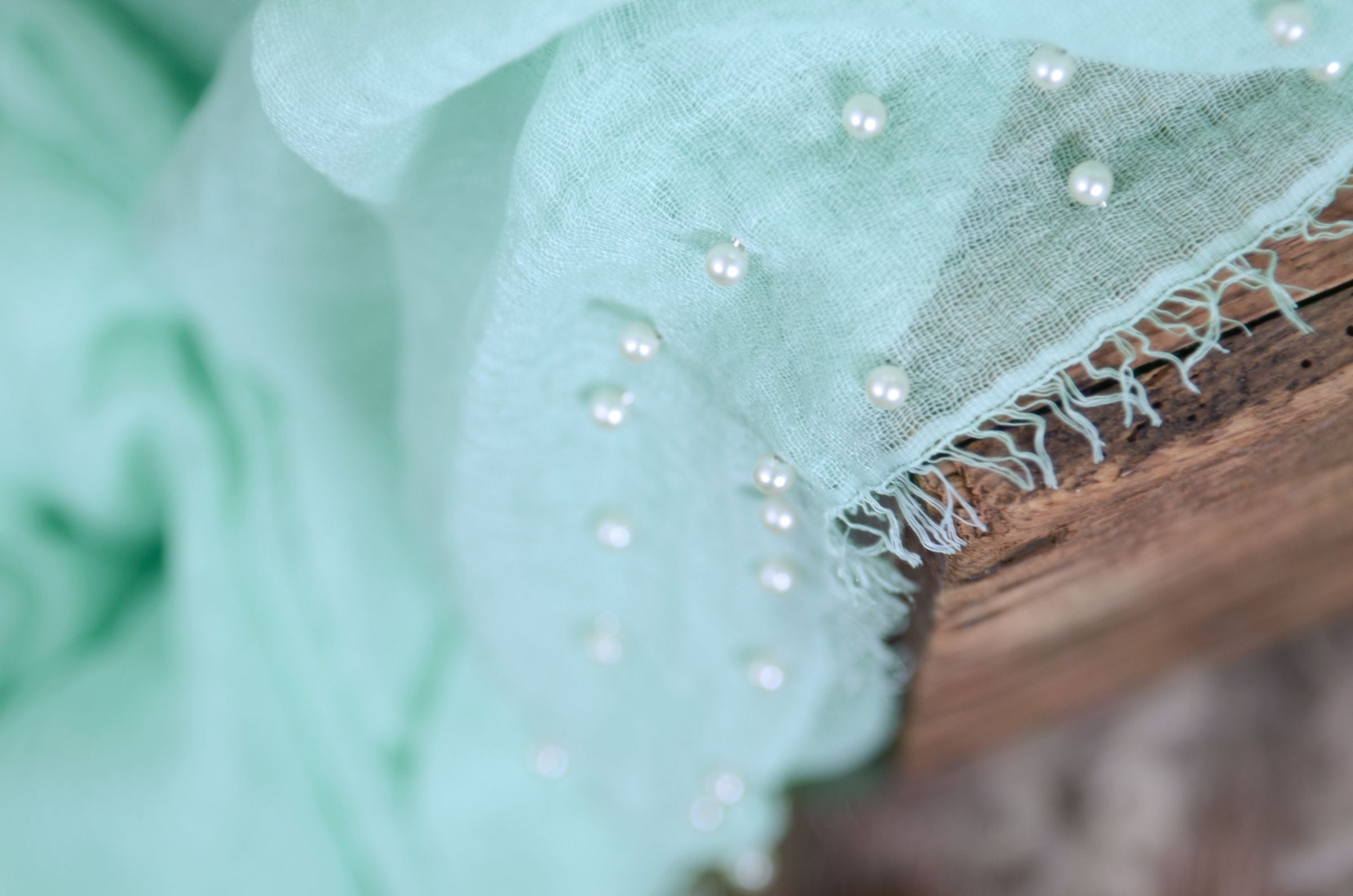 Pearl Embrace Wrap - Mint