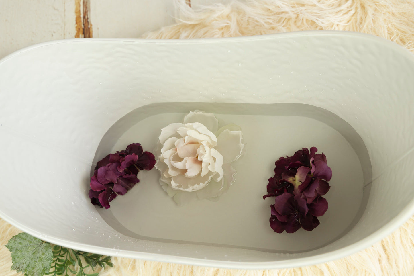 PRE-ORDER Footed Vintage Bathtub - Bumpy Textured - White