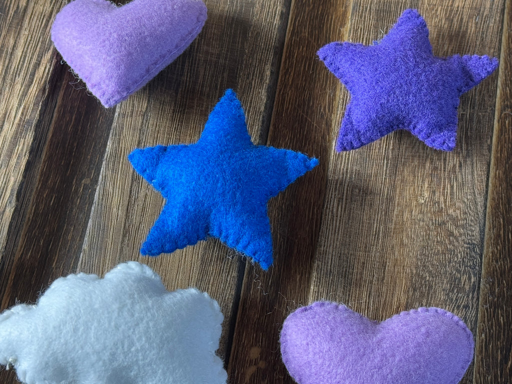 Felt figures- Pack of 5 (Sample Item #2)