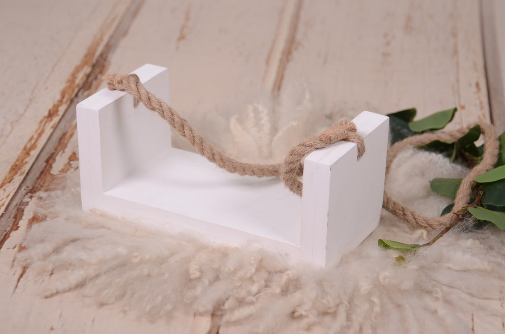 Rustic Swing - White