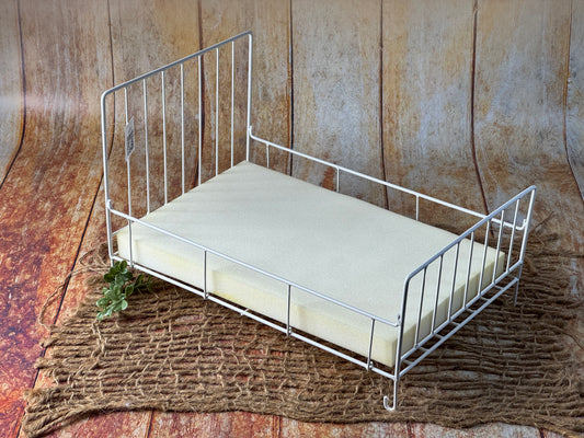 Vintage Wire Bed - White+Free firm foam