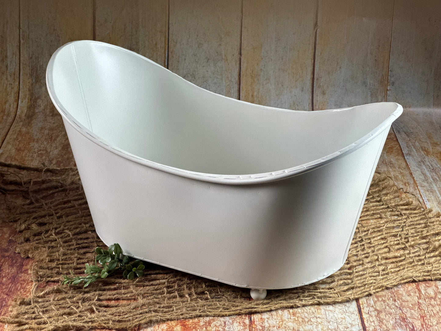 Footed Vintage Bathtub (AS IS ITEM)