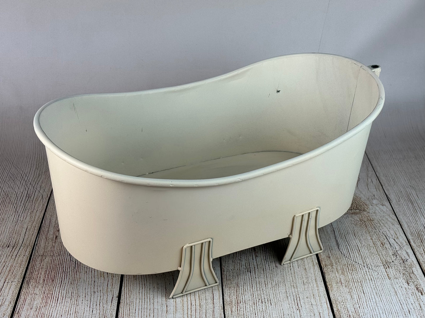 Footed Vintage Bathtub - Beige - Model 2 (AS IS ITEM #03)