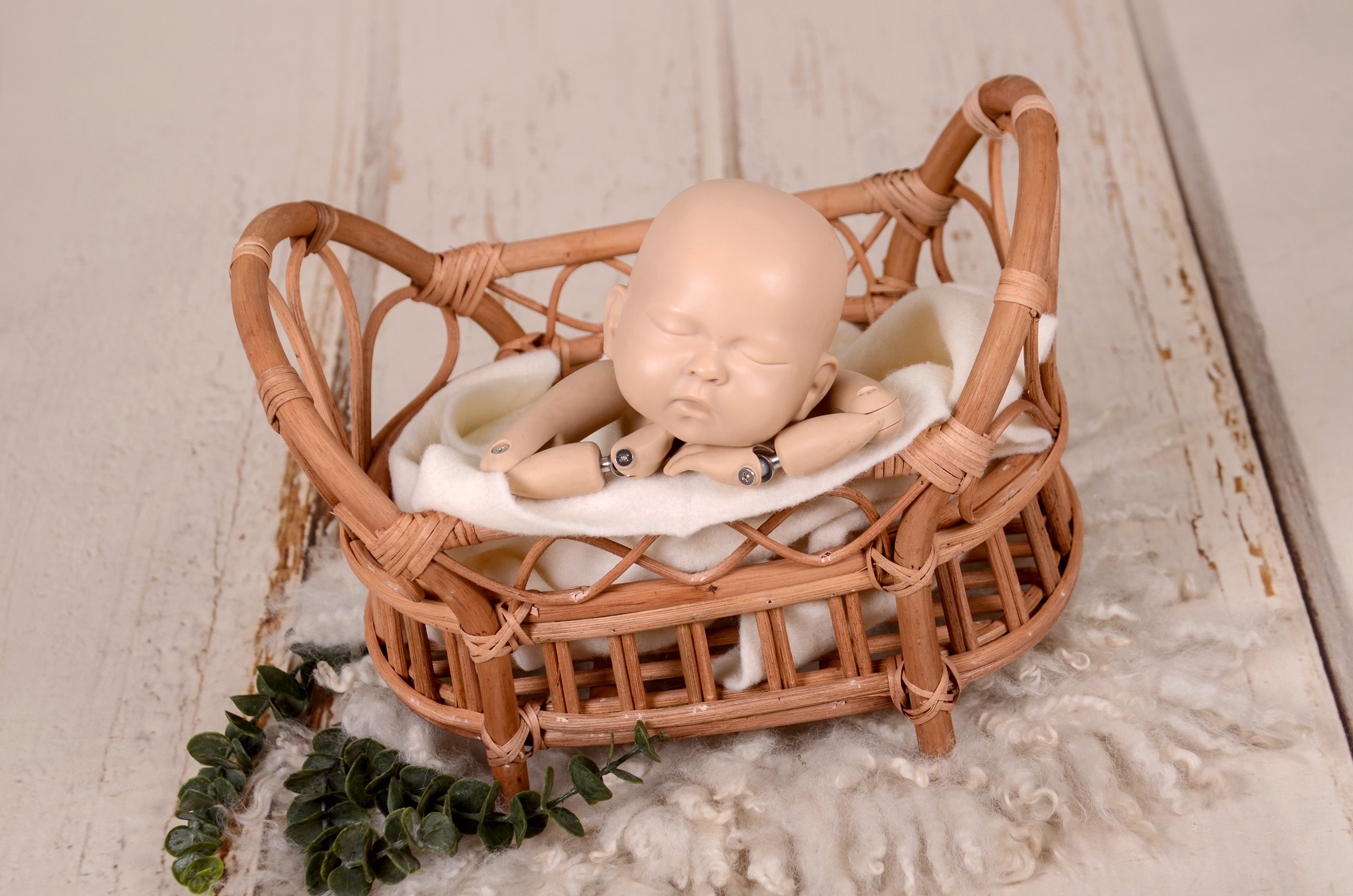 Rustic Rattan Bed Model 1 Newborn Studio Props