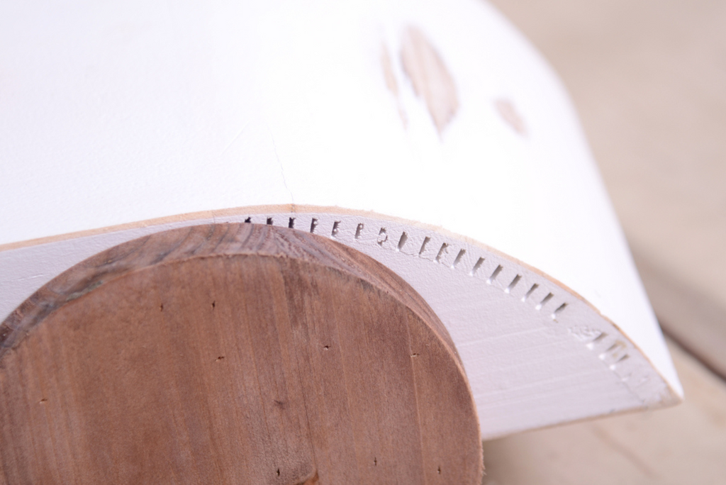 Rustic Ride-On - White