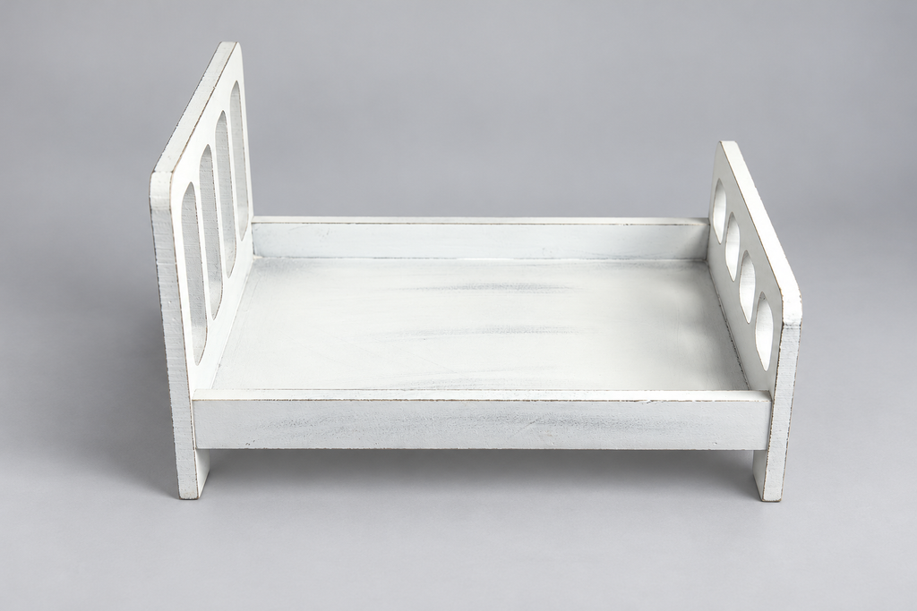 Rustic Bed - Straight Headboard with Curved Spindles - White