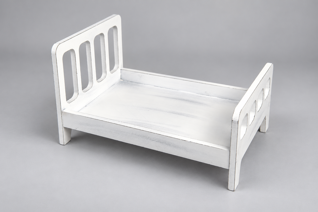 Rustic Bed - Straight Headboard with Curved Spindles - White