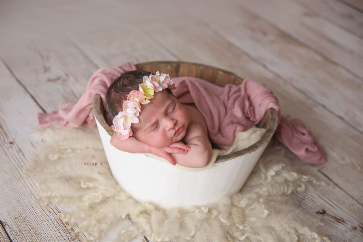 Rustic Bucket - 14in - White