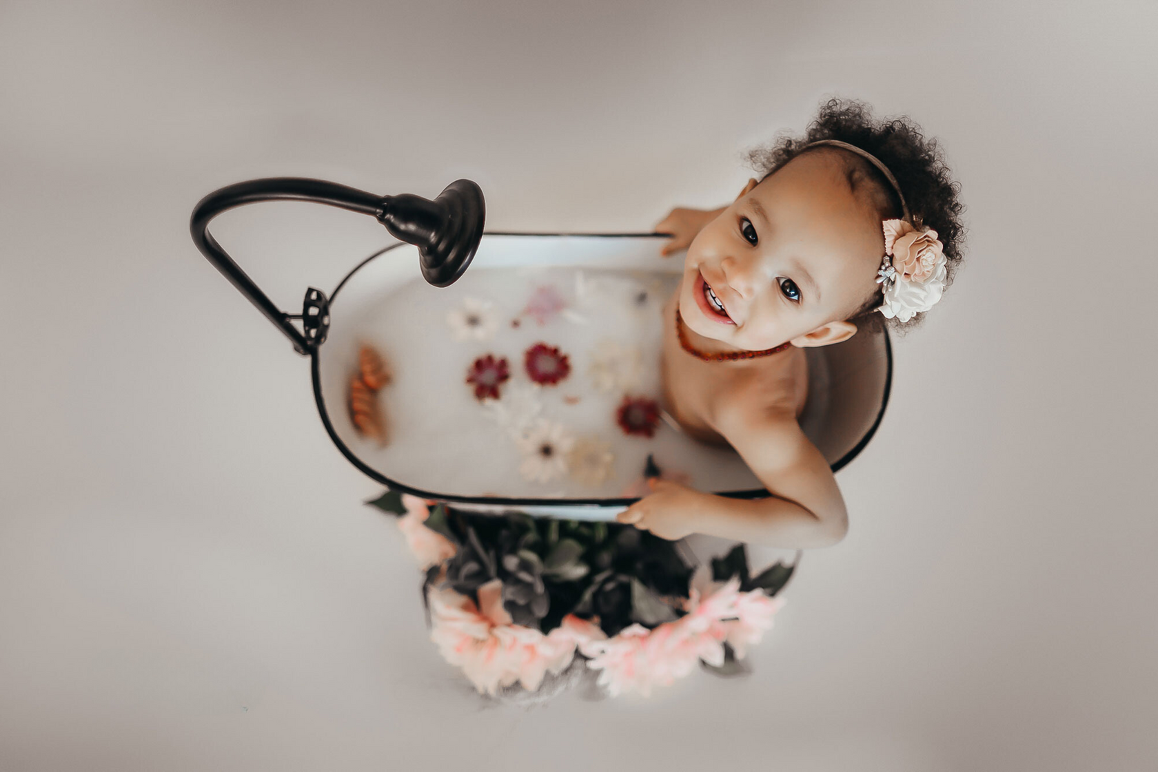 Vintage Bathtub Prop for newborn and photography. Includes faucet. Newborn Studio Props