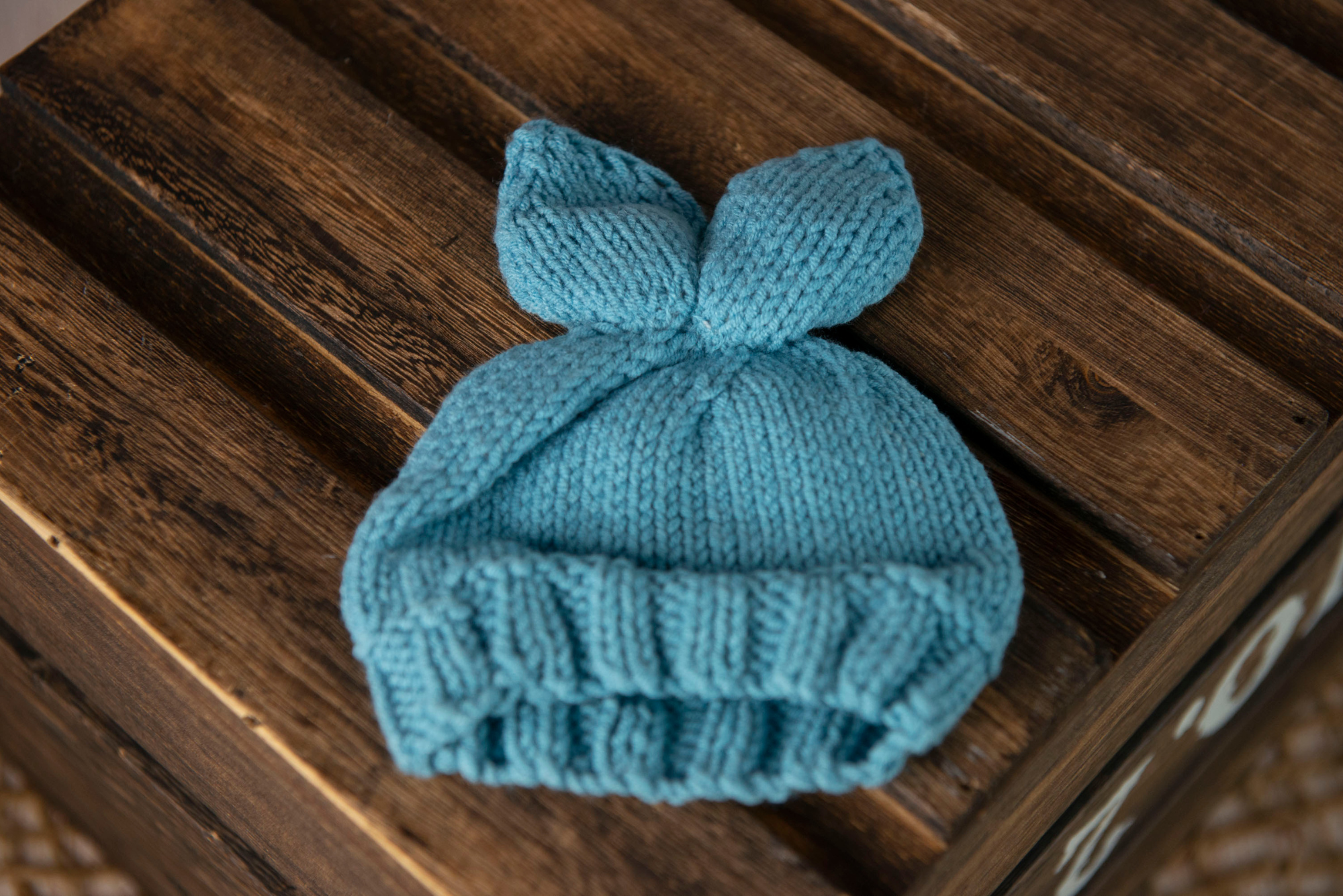 Newborn baby blue knitted hat with bunny ears for newborn photography
