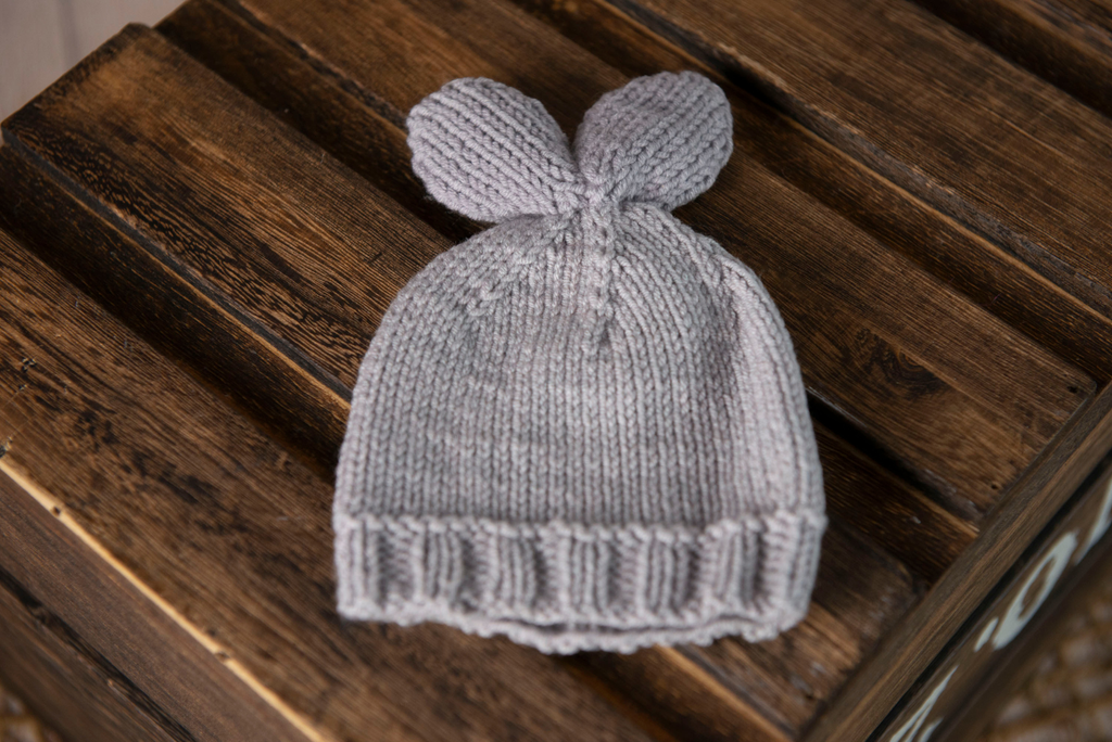 Newborn baby hat with bunny ears