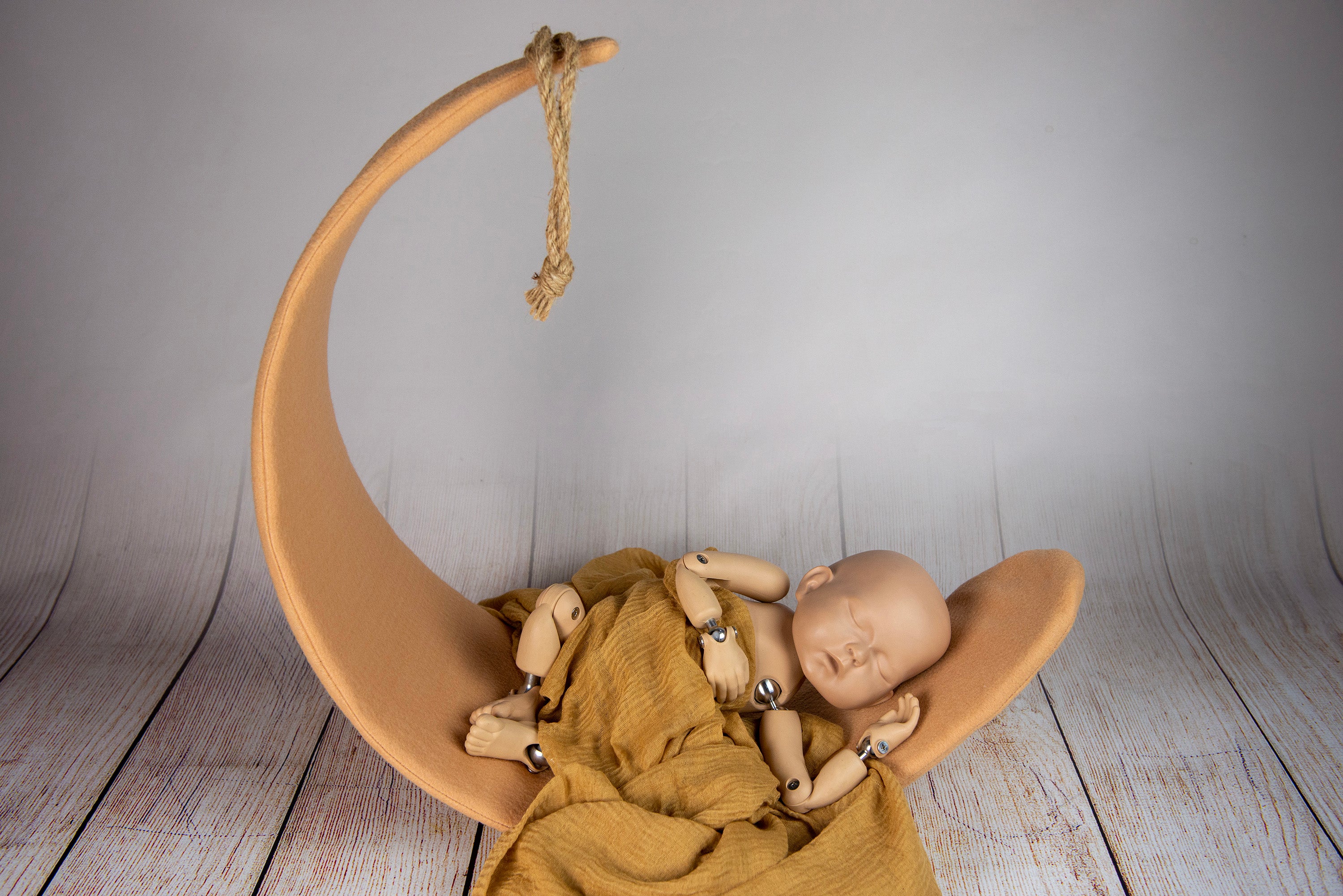 Felt Moon Swing - Camel