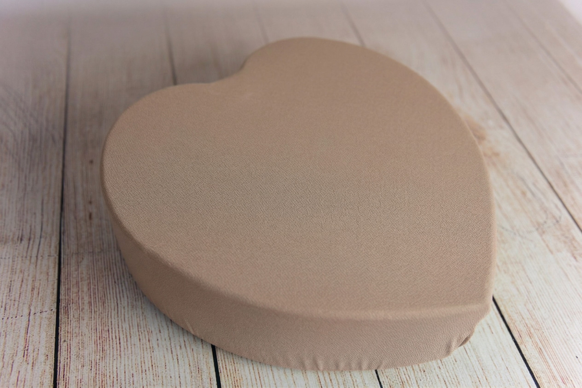 Heart-shaped khaki fabric on heart bowl for newborn photography prop