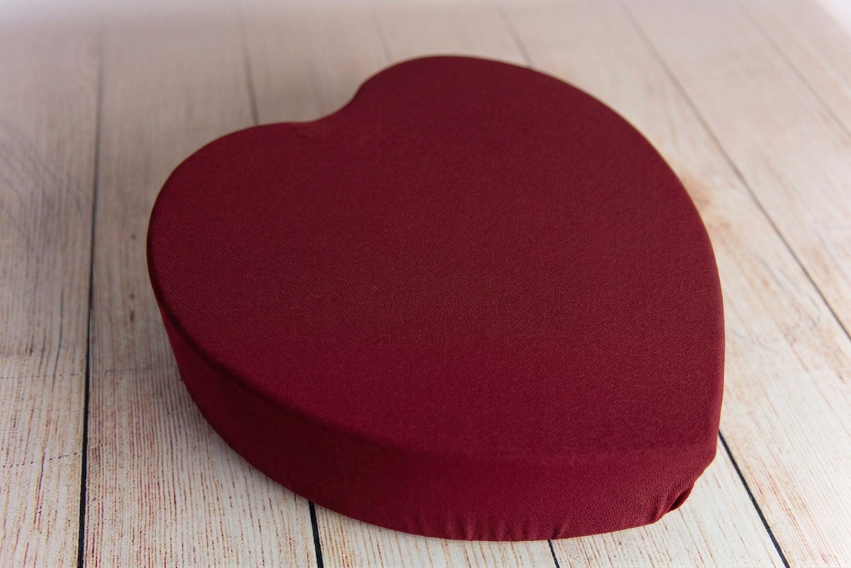 Heart-shaped fabric cover with toggle for heart bowl newborn prop