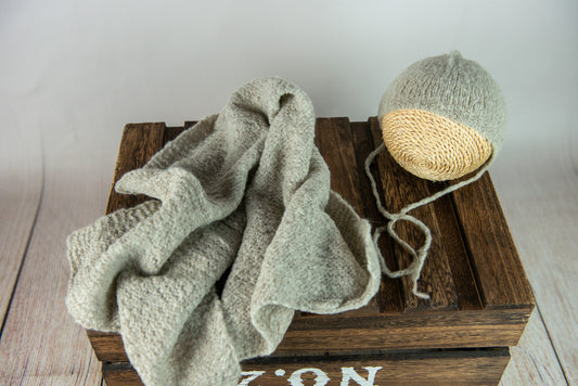 SET Smooth Mohair Bonnet and Wrap - Nut