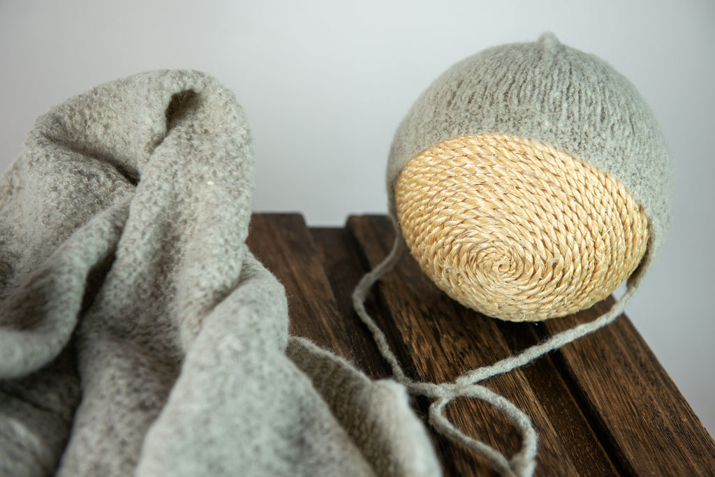 SET Smooth Mohair Bonnet and Wrap - Nut