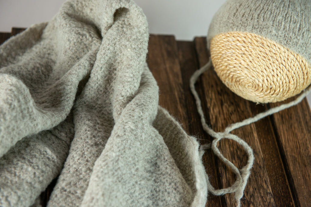 SET Smooth Mohair Bonnet and Wrap - Nut