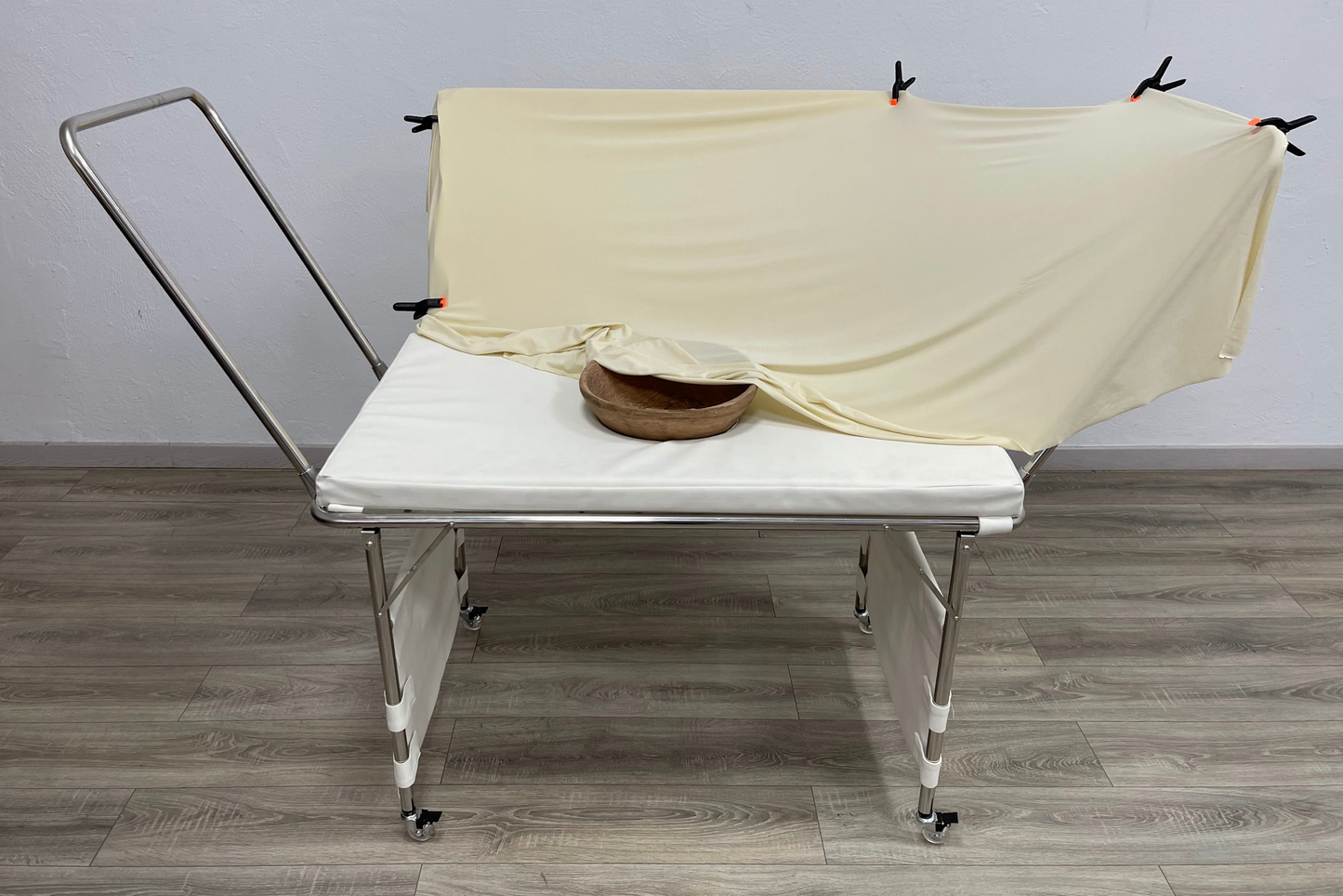 Unlike Paloma Schell Easy Table, we ship this posing table for newborn photography super-fast from California USA the same day you order.