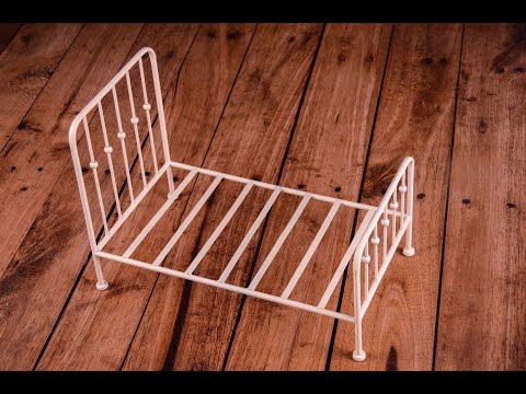Vintage Bed - White Model 2