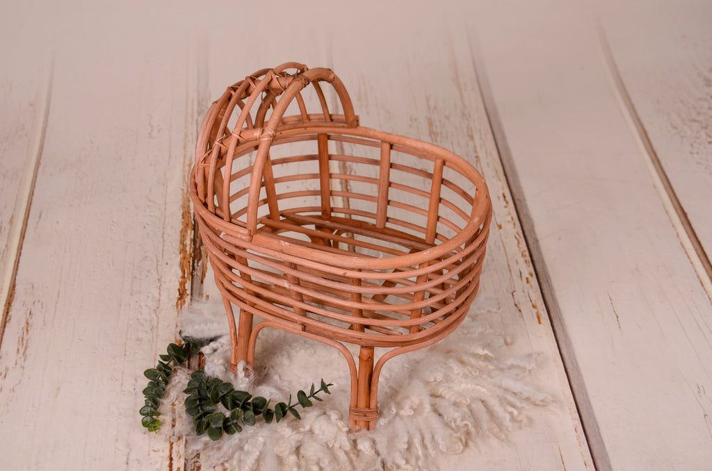 LullabyLuxe Rattan Bassinet - Chestnut Finish