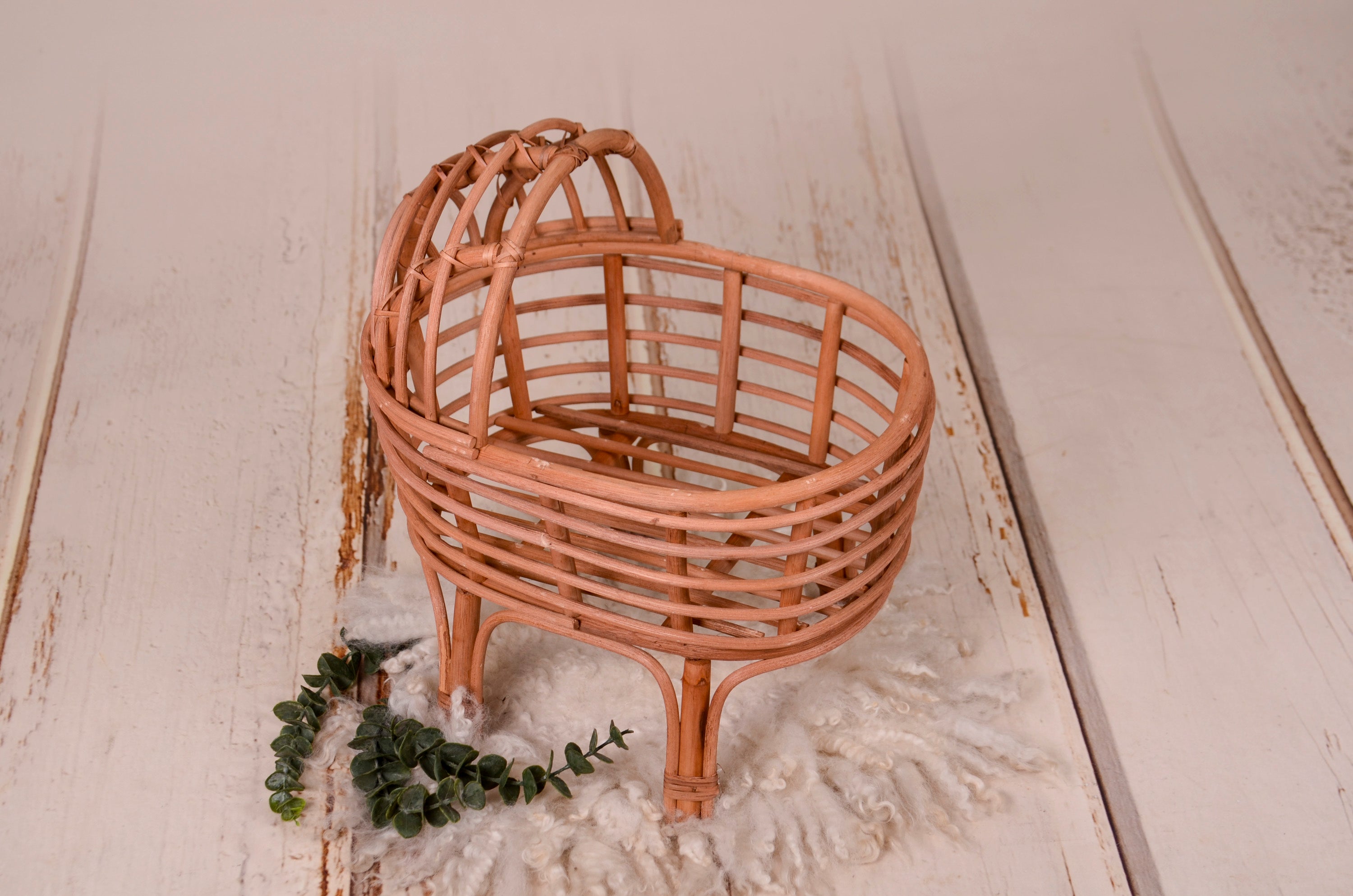 LullabyLuxe Rattan Bassinet - Chestnut Finish