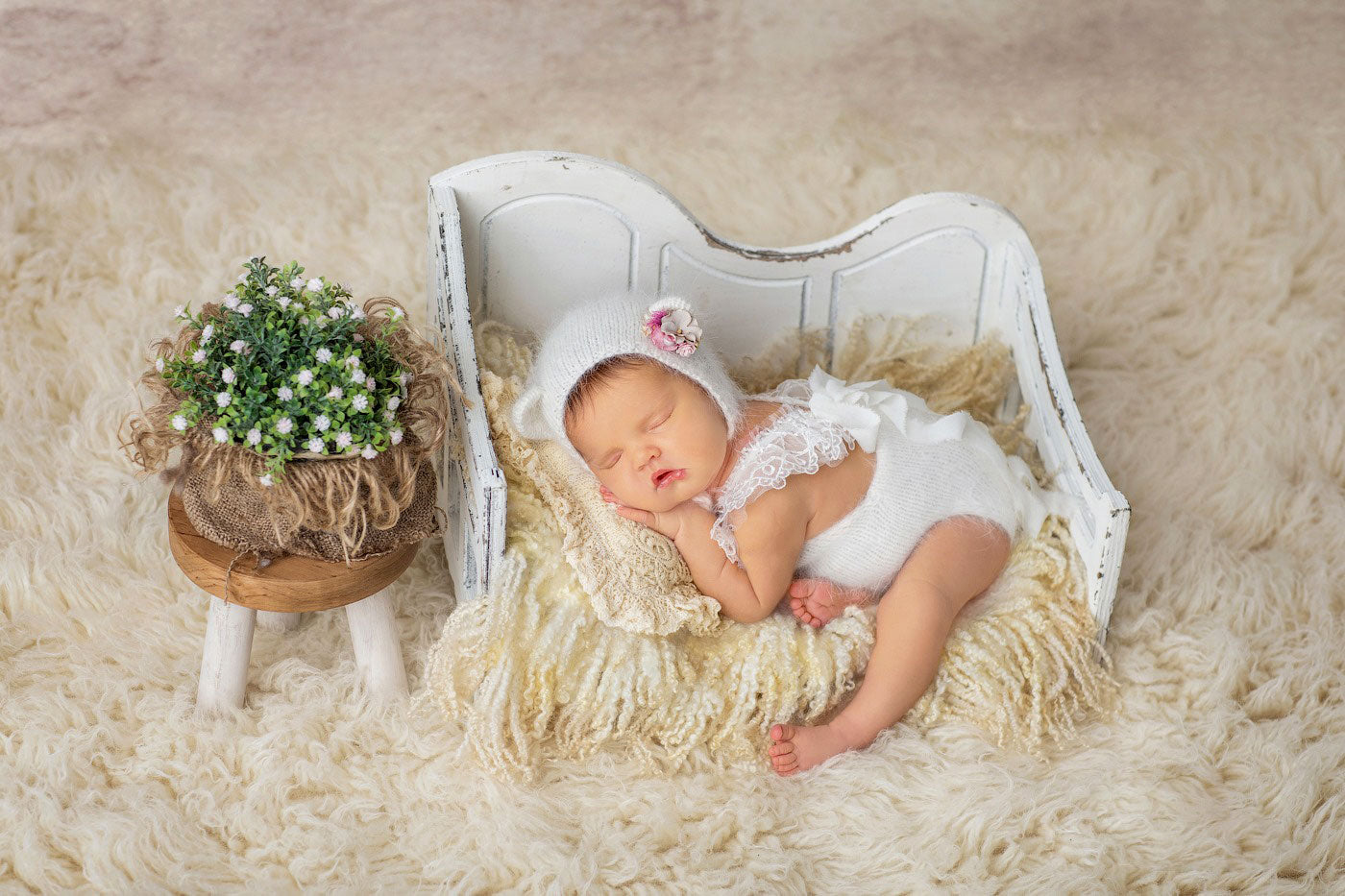 Vintage Daybed - Grand - White