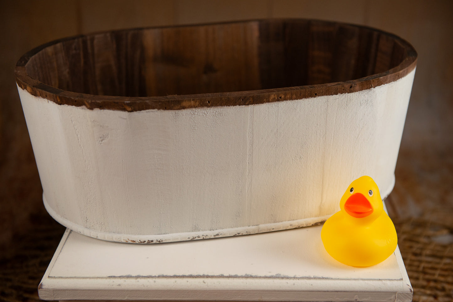 Wood Flatbottom Rustic Bathtub - White