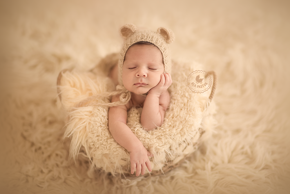 Mongolian Faux Fur - Beige-Newborn Photography Props