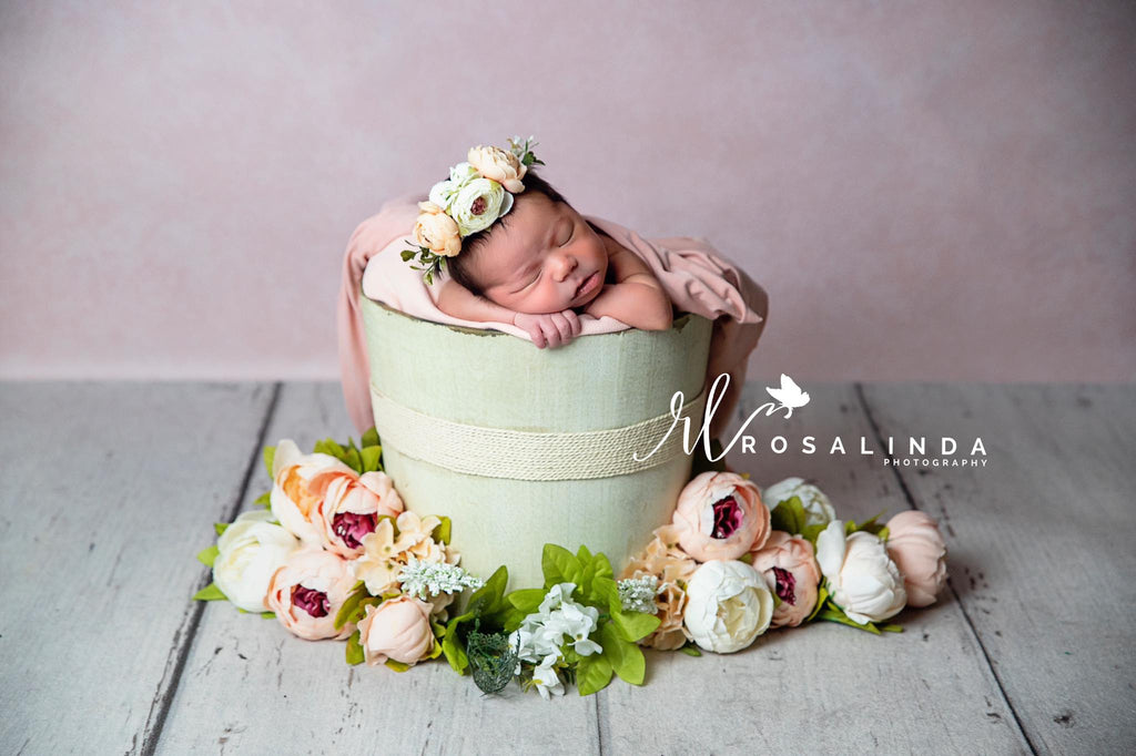 Rustic Bucket - 12in - White