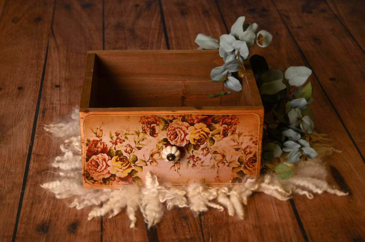 Rustic Box Baby Photography Prop