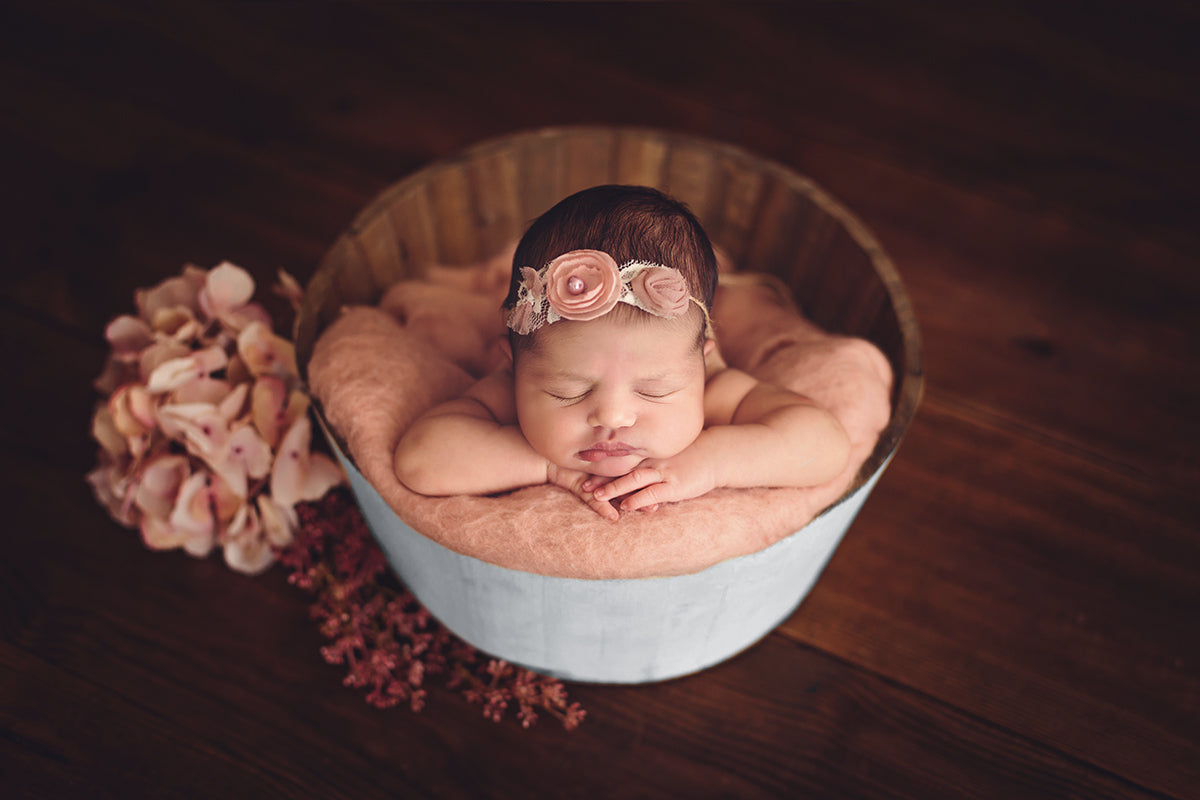 Rustic Bucket - 14in - White-Newborn Photography Props
