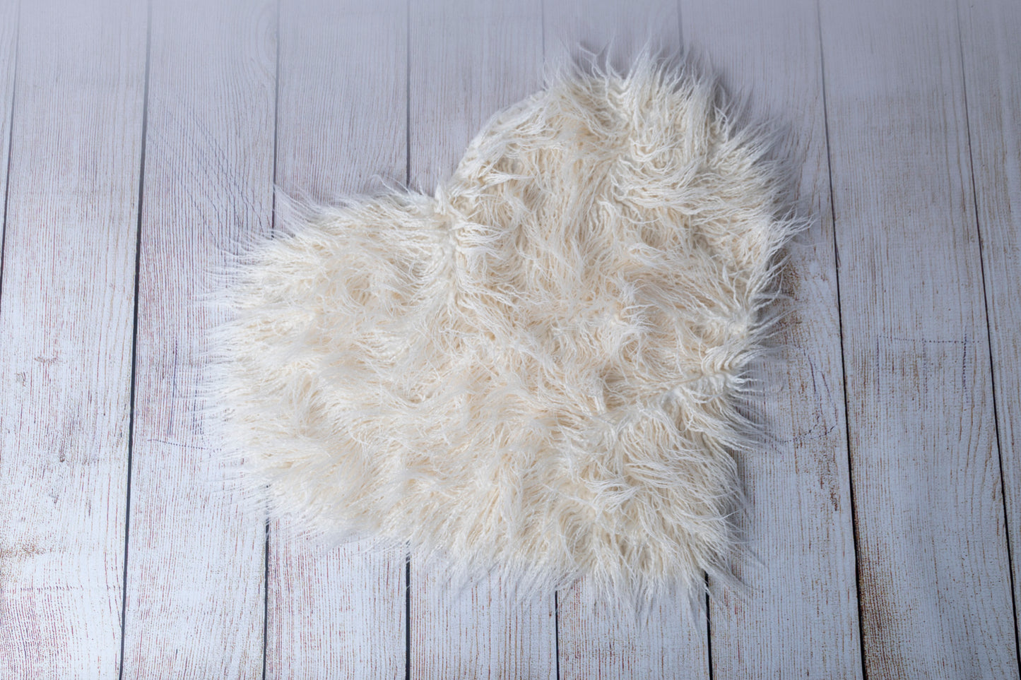 Mongolian Faux Fur - Heart Shaped - White