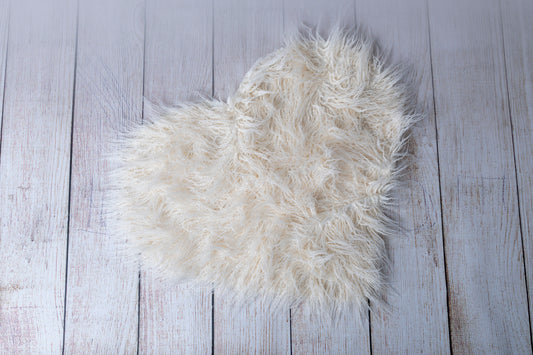 Mongolian Faux Fur - Heart Shaped - White