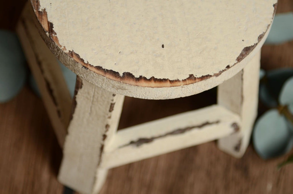Rustic Round End Table - White