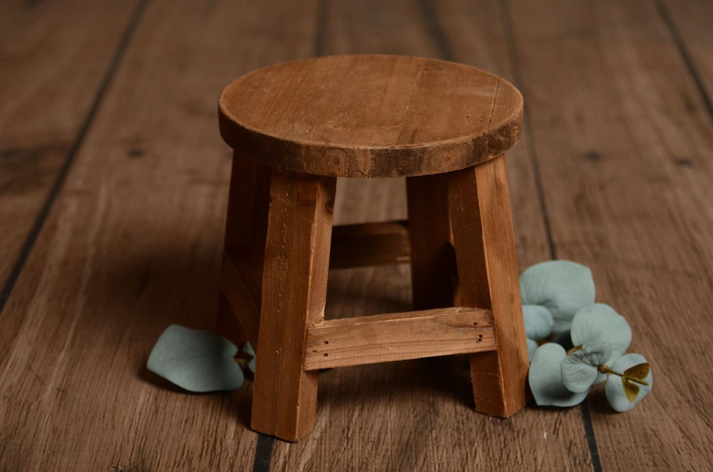 Rustic Round End Table - Brown