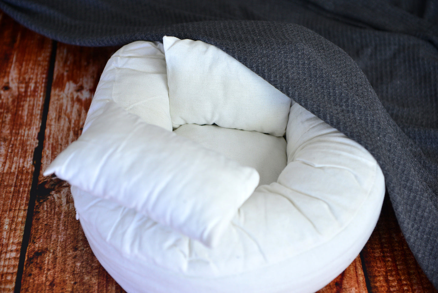 Nest Posing Pillows - Posing Aid (filled)