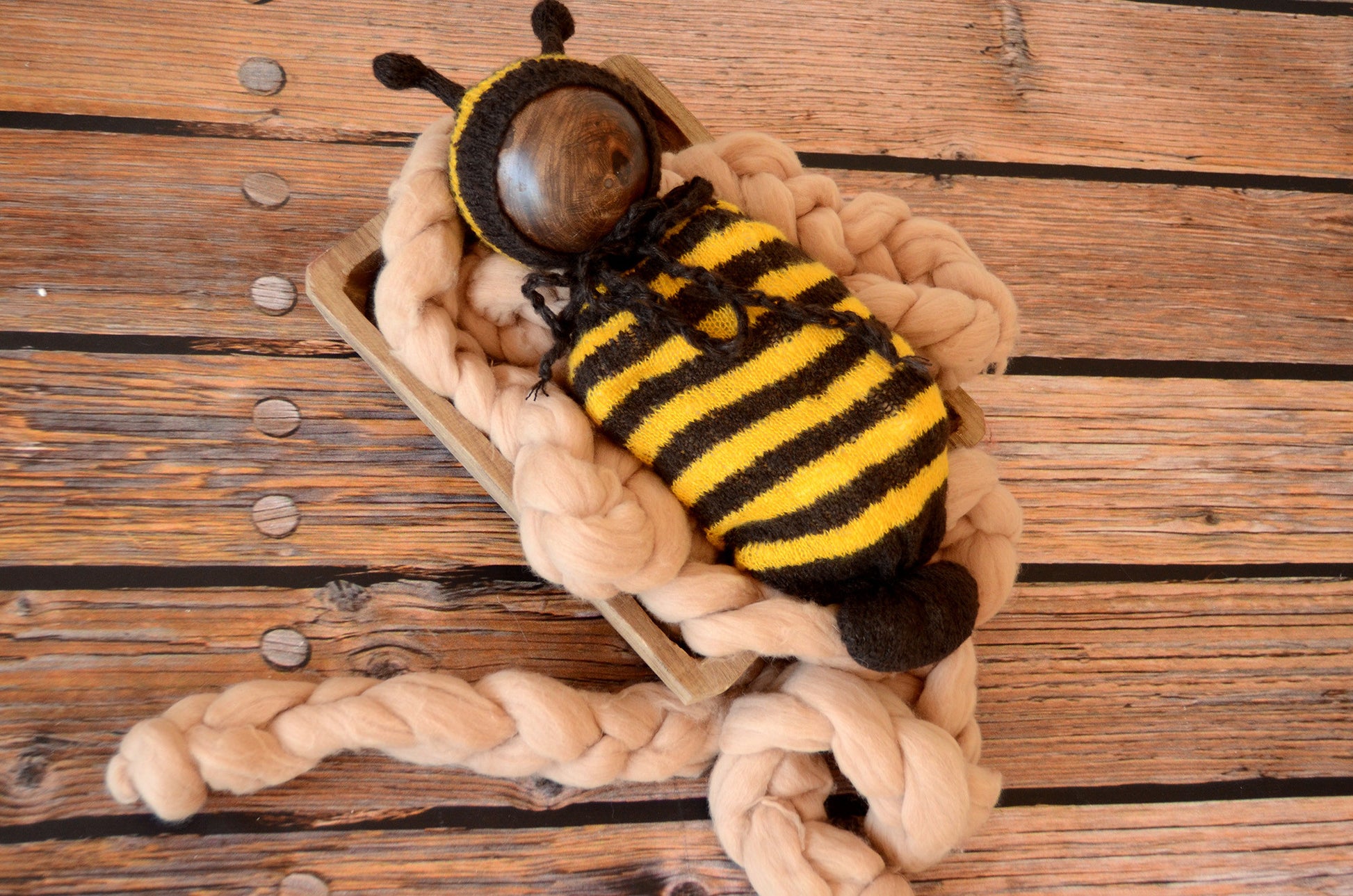 SET Mohair Bonnet and Sack - Bee Outfit-Newborn Photography Props