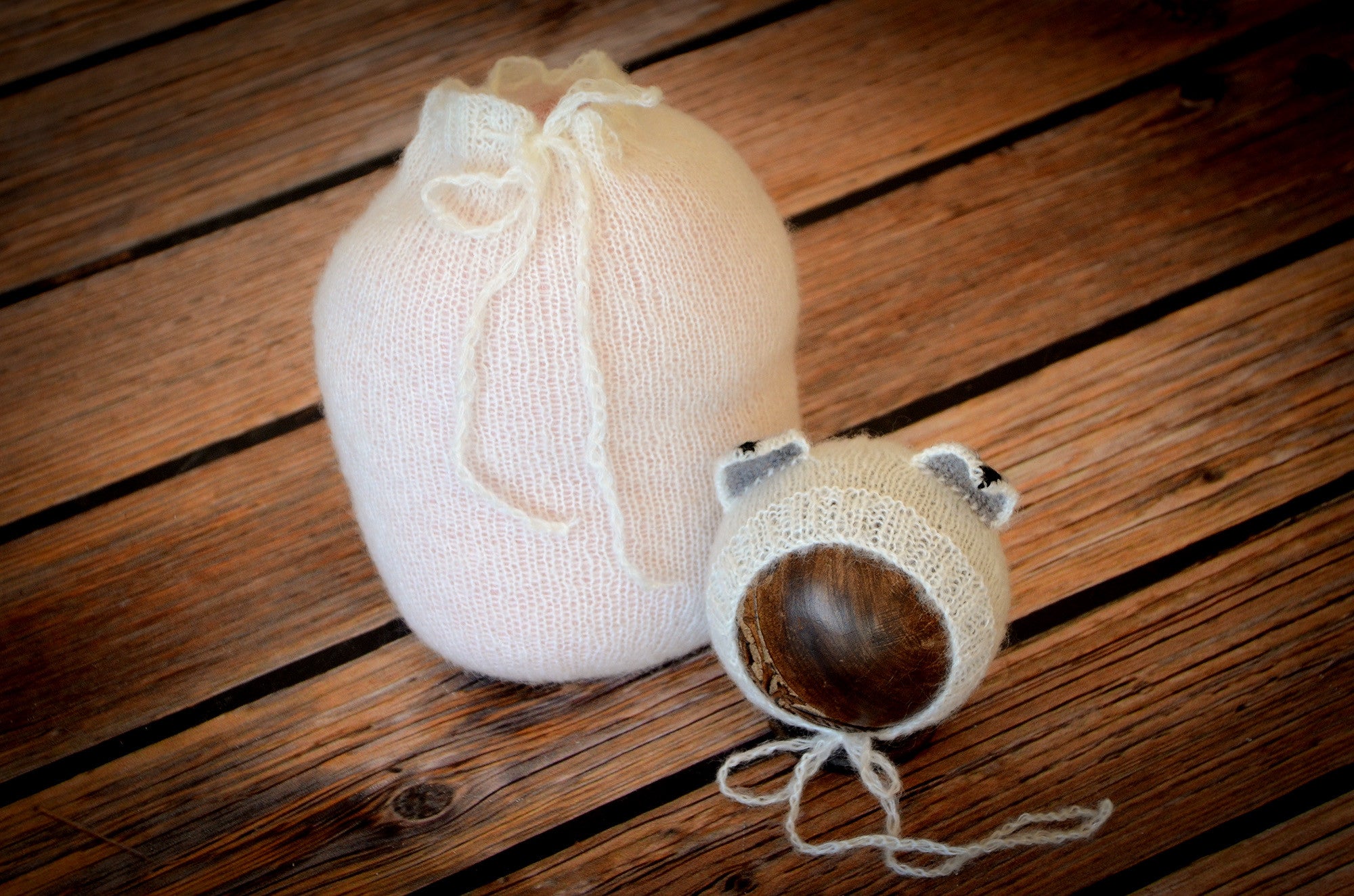 SET Mohair Fox Bonnet and Sack - White-Newborn Photography Props