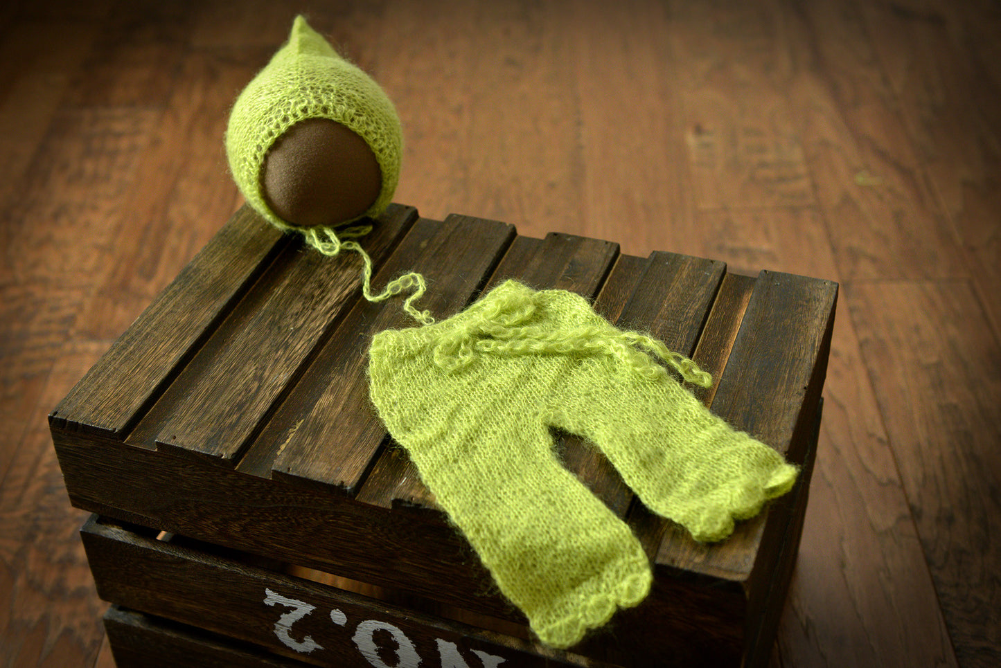 SET Mohair Pants and Adjustable Pointy Bonnet - Light Green-Newborn Photography Props