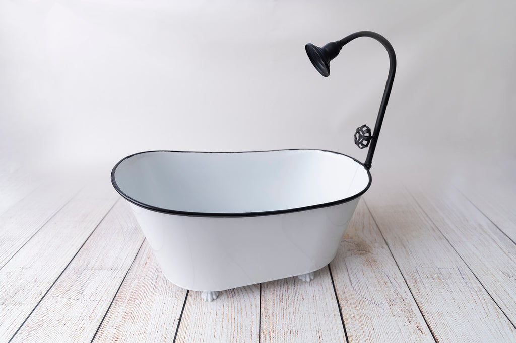 Footed Vintage Bathtub - White w/Black Rim