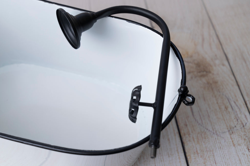 Footed Vintage Bathtub - White w/Black Rim