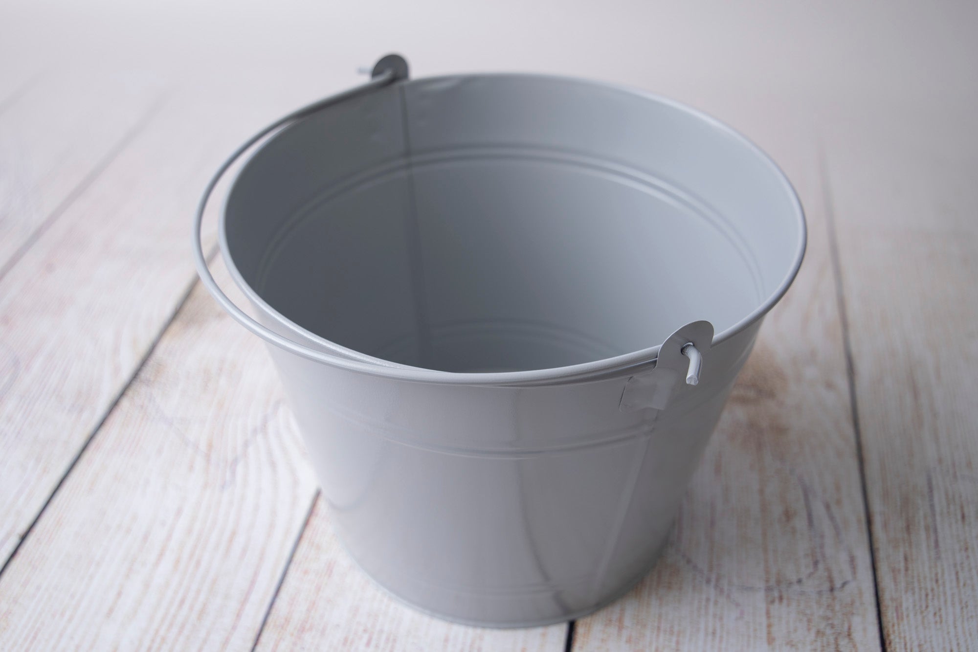 Metallic Vintage Bucket Newborn Photography Prop – Newborn Studio Props