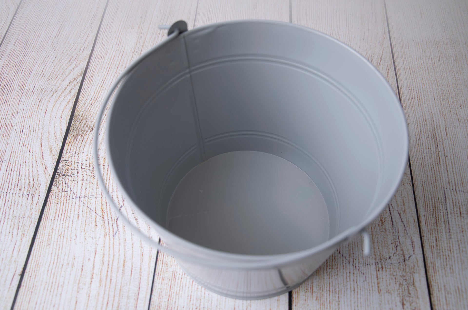 Metallic Vintage Bucket Newborn Photography Prop – Newborn Studio Props