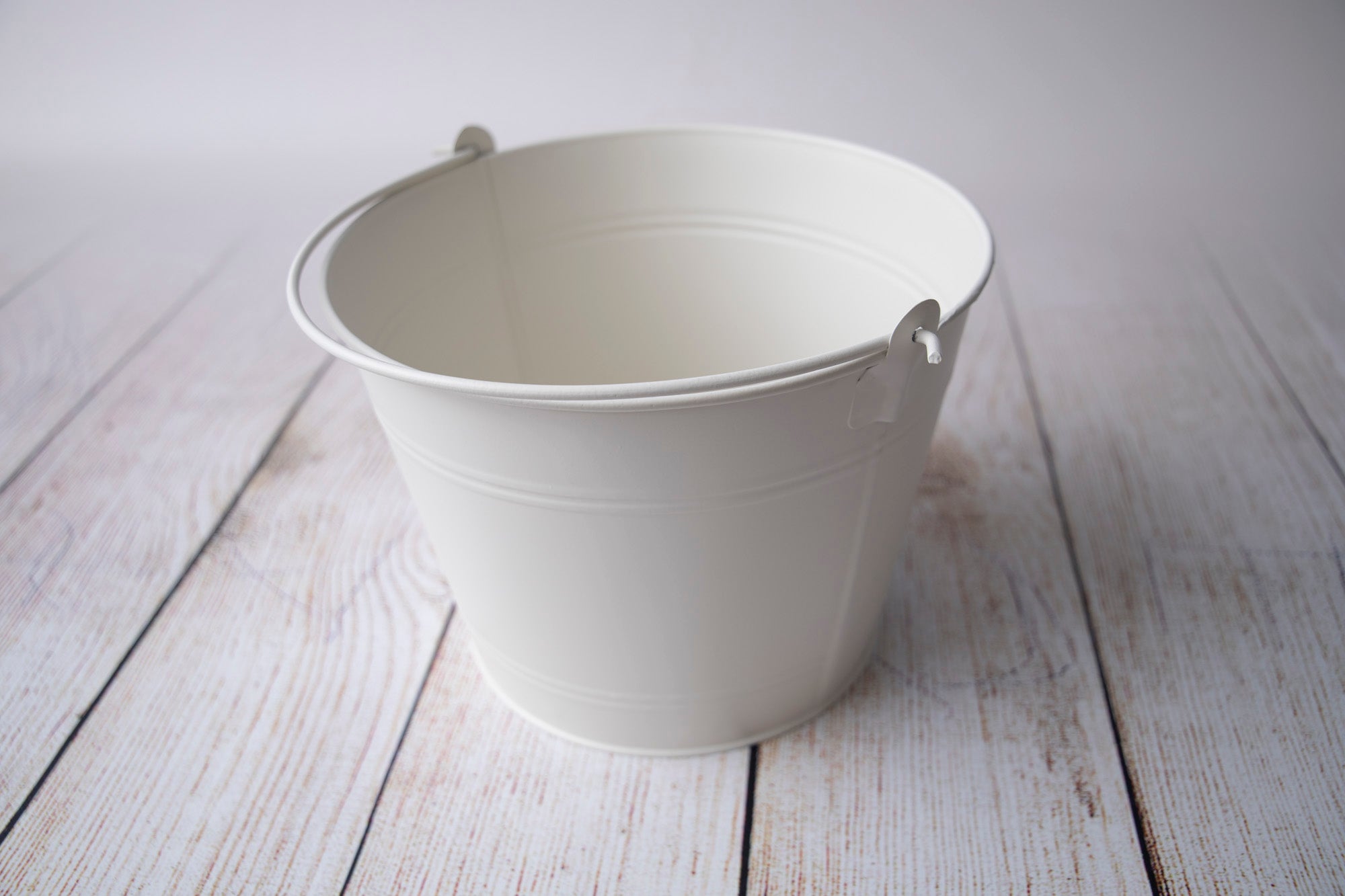 Metallic Vintage Bucket Newborn Photography Prop – Newborn Studio Props