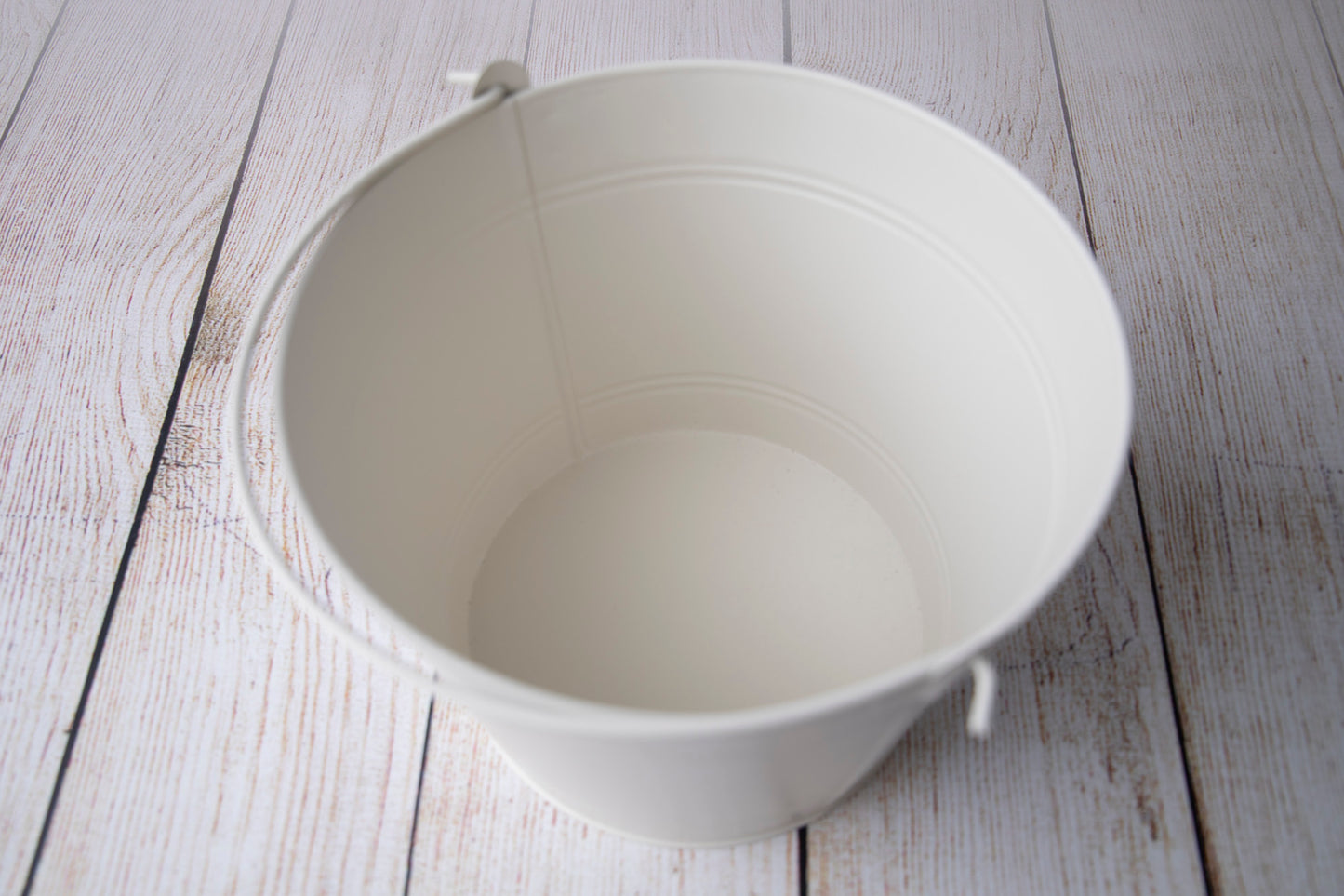 Vintage Bucket - White
