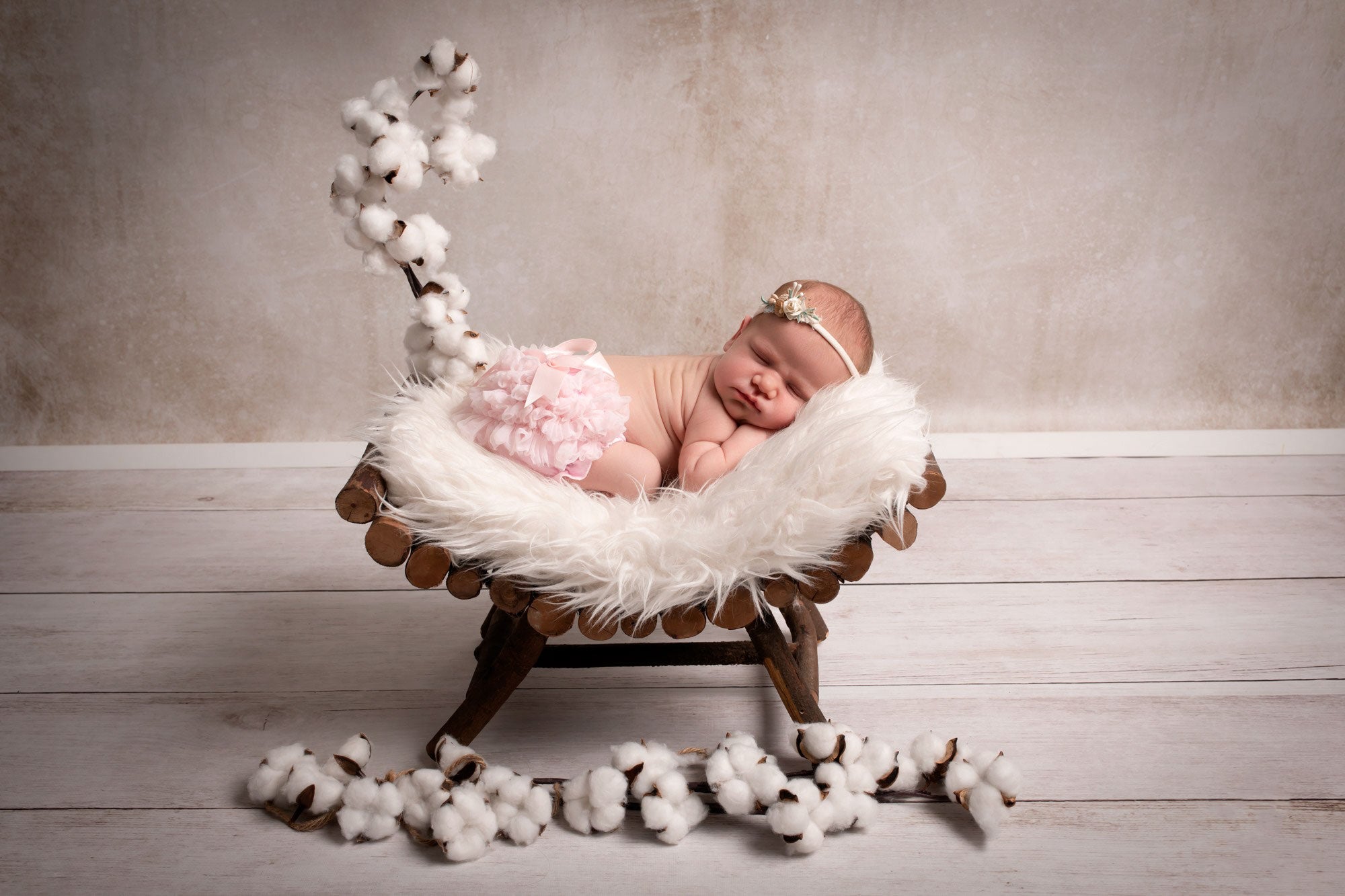 Benches & Chairs – Newborn Studio Props
