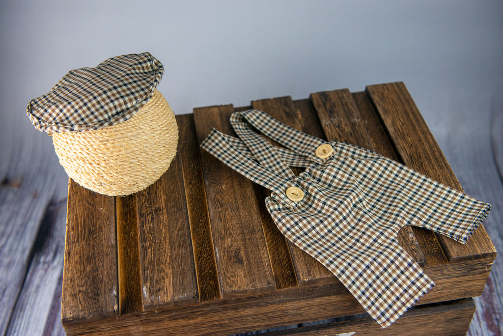 SET Dungarees & Newsboy Cap Checkered Pattern