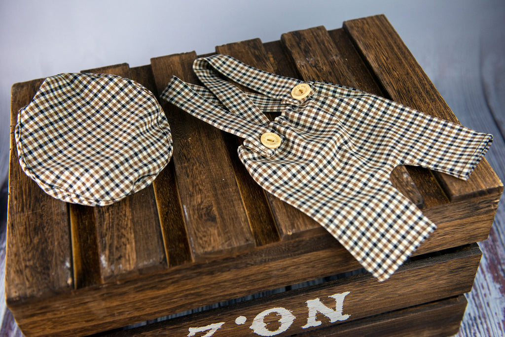 SET Dungarees & Newsboy Cap Checkered Pattern